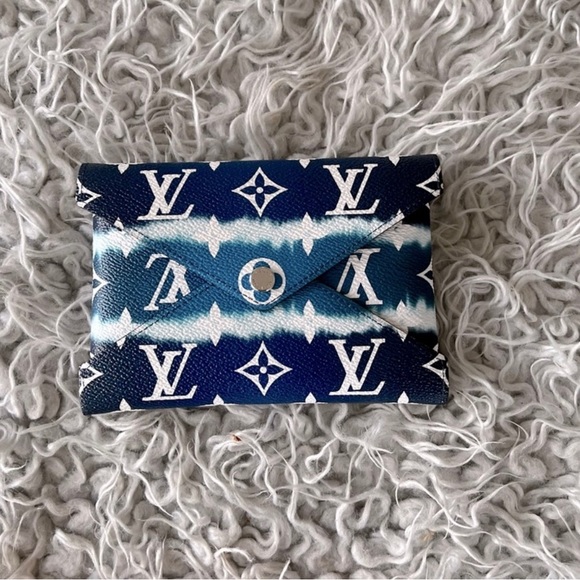 💙💙Louis Vuitton💙💙 Medium Pochette - Picture 1 of 5